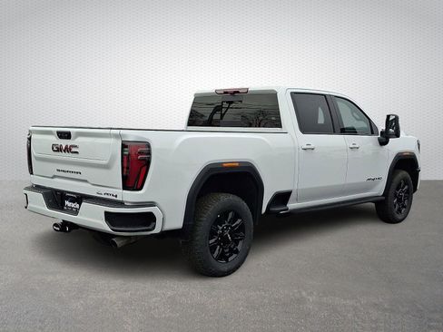New 2026 GMC Sierra 2500 AT4 w/ AT4 Premium Plus Package image 4