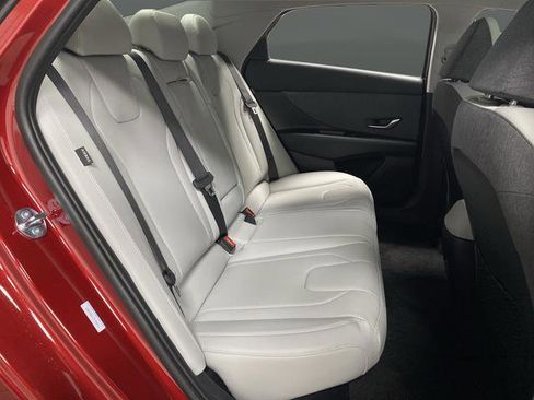 New 2026 Hyundai Elantra Limited image 32