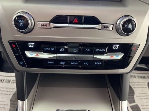 Used 2021 Ford Explorer XLT w/ Equipment Group 202A image 26