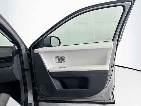 Used 2024 Hyundai Ioniq 5 SEL RWD image 32