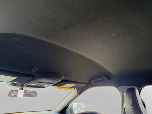 Used 2020 Ford Explorer XLT w/ Equipment Group 202A image 23