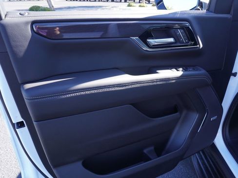 New 2026 GMC Yukon XL Elevation image 15