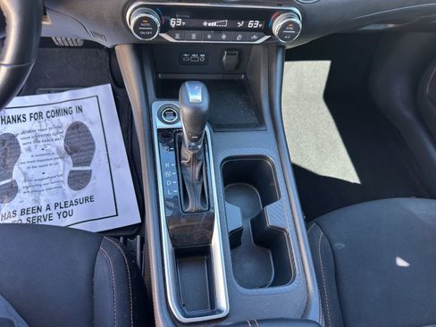 Used 2021 Nissan Sentra SR FWD image 19