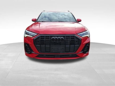 Used 2024 Audi Q3 2.0T Premium Plus w/ Premium Plus Package image 2