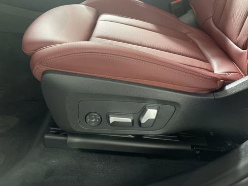 Used 2023 BMW X3 xDrive30i w/ M Sport Package AWD/4WD image 12