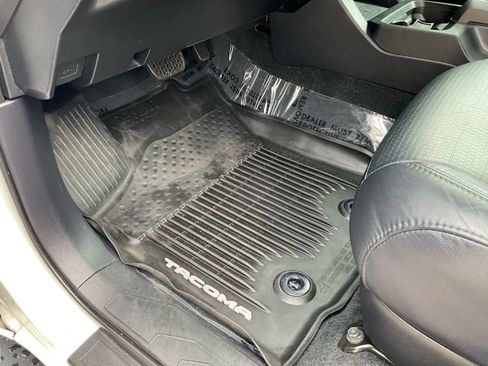 Used 2019 Toyota Tacoma TRD Sport image 20