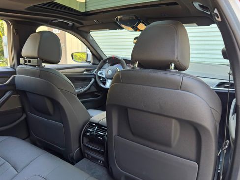 Used 2021 BMW 540i w/ Executive Package RWD image 39