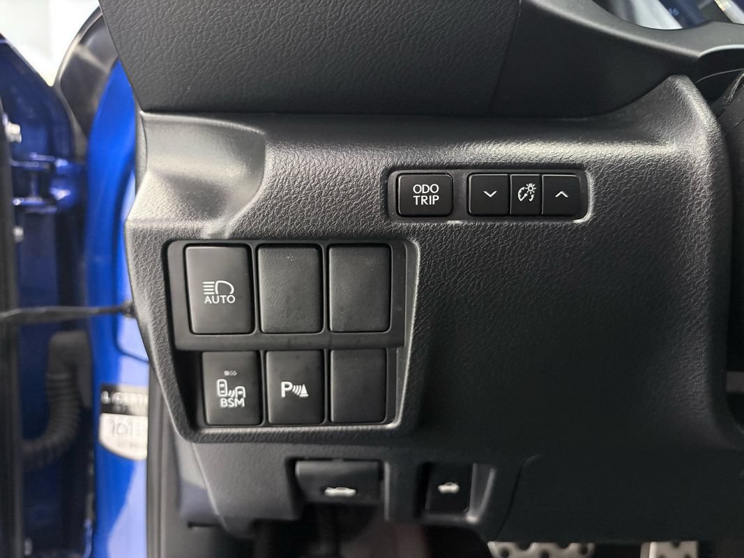 Used 2020 Lexus IS 300 F Sport w/ Blackline Edition AWD/4WD image 26