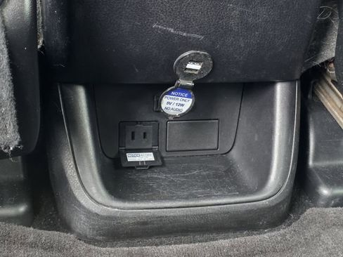 Used 2016 Toyota Highlander XLE image 16