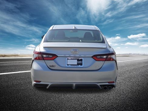 Used 2023 Toyota Camry SE w/ Convenience Package FWD image 17