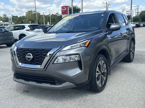 Used 2023 Nissan Rogue SV FWD image 3