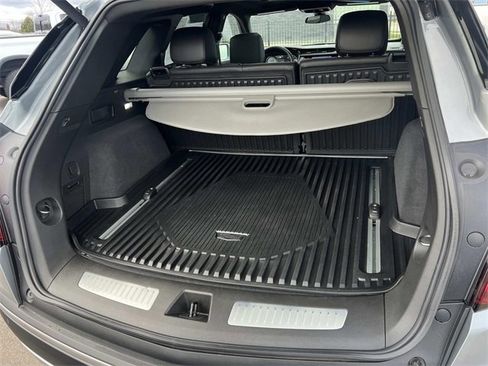 Certified 2025 Cadillac XT5 Premium Luxury image 10