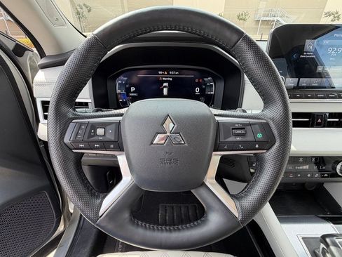 Used 2024 Mitsubishi Outlander SEL Black Edition FWD image 15
