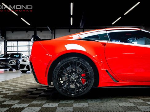 Used 2015 Chevrolet Corvette Z06 RWD image 24