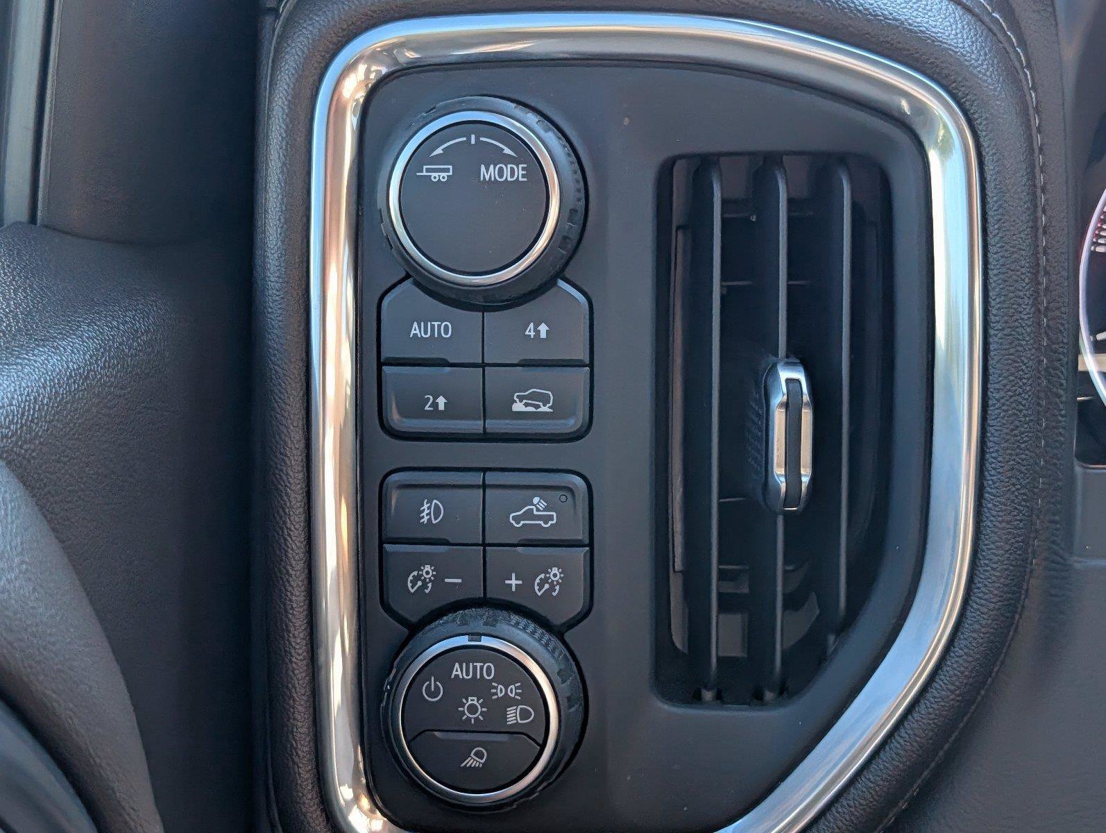 Used 2021 Chevrolet Silverado 1500 LTZ w/ LTZ Premium Package AWD/4WD image 29