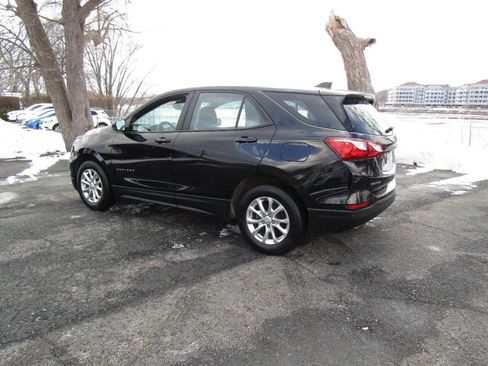 Used 2021 Chevrolet Equinox LS image 34