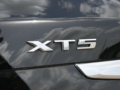 Certified 2025 Cadillac XT5 Luxury FWD image 22