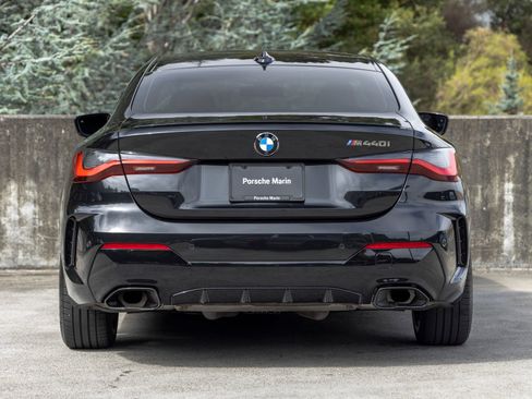 Used 2022 BMW M440i Coupe w/ Shadowloine Package RWD image 10