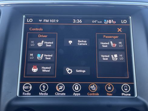 Used 2018 Jeep Grand Cherokee Overland image 28