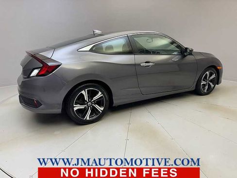 Used 2017 Honda Civic Touring image 5