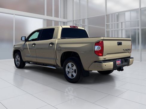 Used 2019 Toyota Tundra SR5 w/ SR5 Convenience Package RWD image 4