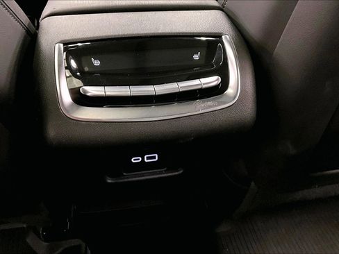 Used 2024 Cadillac XT6 Sport w/ Technology Package AWD/4WD image 34