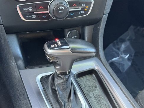 Used 2022 Dodge Charger SXT image 14