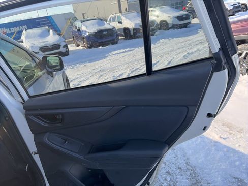 Used 2023 Subaru Crosstrek 2.0i Premium image 17