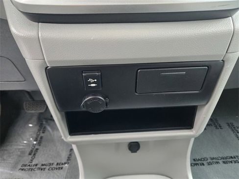 Used 2020 Toyota Sienna LE image 16