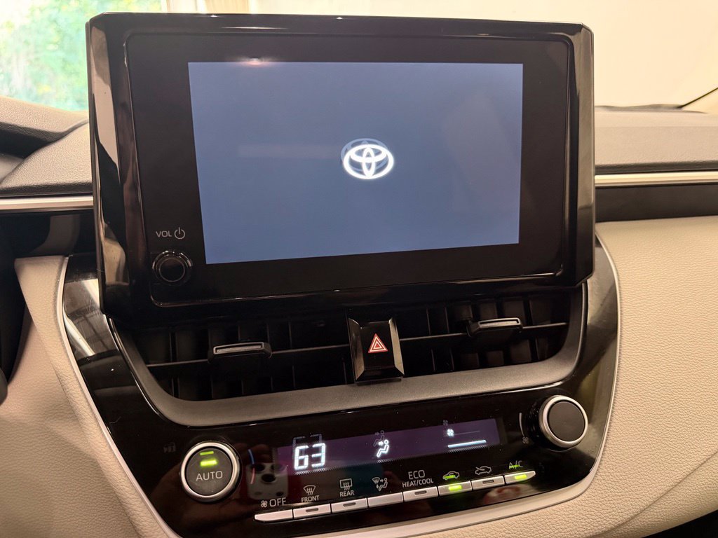 Used 2023 Toyota Corolla LE w/ Carpet Mat Package (TMS) FWD image 21