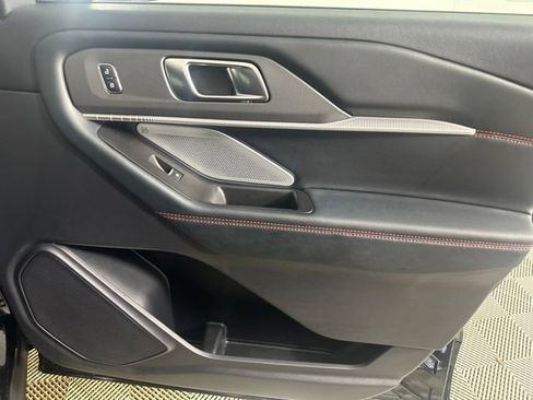 Used 2025 Ford Explorer ST AWD/4WD image 26