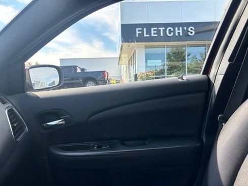 Used 2013 Chrysler 200 LX FWD image 13