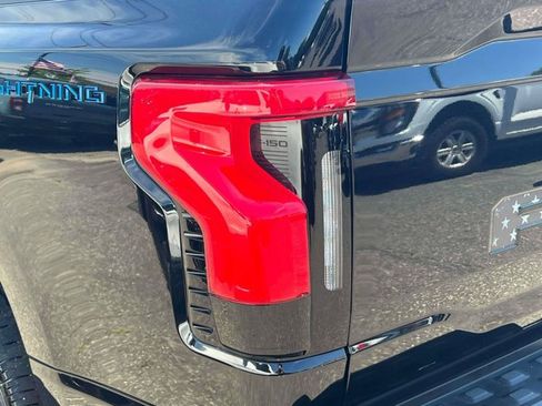 Used 2023 Ford F150 Lightning XLT AWD/4WD image 9
