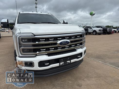 Used 2024 Ford F250 Platinum AWD/4WD image 1