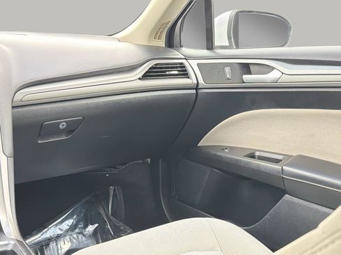 Used 2019 Ford Fusion S FWD image 15