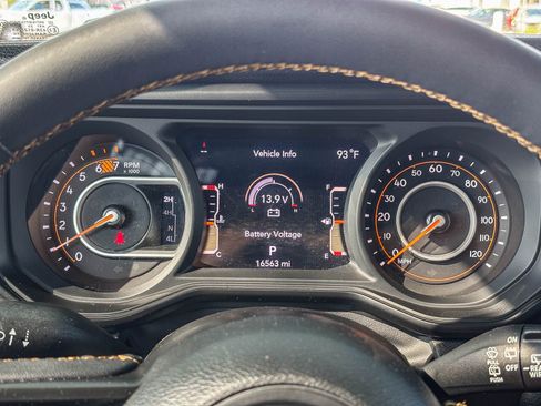Used 2024 Jeep Wrangler Sport AWD/4WD image 22