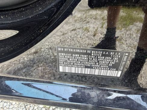 Used 2025 Volkswagen Jetta SE FWD image 5