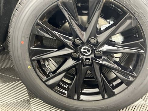 New 2025 MAZDA CX-5 Carbon Edition image 16