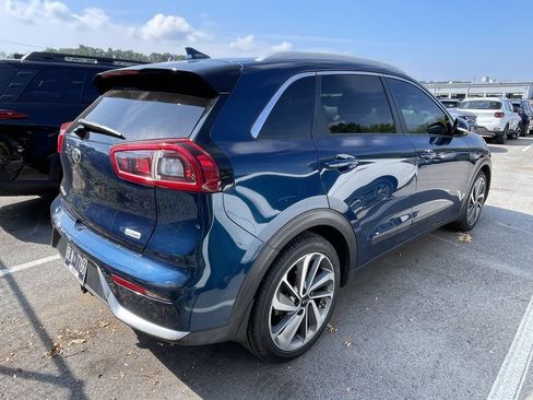 Used 2018 Kia Niro Touring FWD image 6