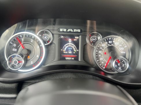 Used 2022 RAM 3500 Big Horn AWD/4WD image 19