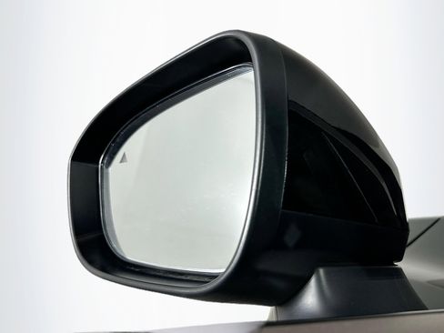 Used 2023 Nissan Rogue SV image 16