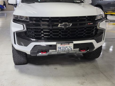 Used 2023 Chevrolet Tahoe Z71 w/ Luxury Package image 9