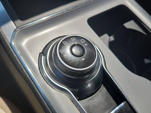 Used 2021 Ford Edge Titanium FWD image 9