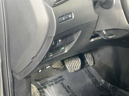Used 2019 Nissan Rogue Sport SV w/ Technology Package AWD/4WD image 10