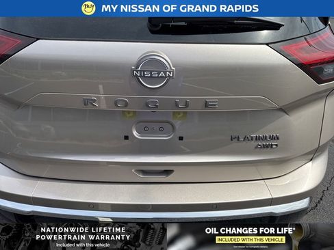 New 2026 Nissan Rogue Platinum AWD/4WD image 8