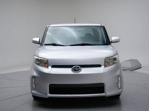 Used 2015 Scion xB FWD image 11