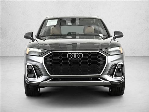 Used 2023 Audi Q5 2.0T Premium Plus w/ Premium Plus Package AWD/4WD image 2