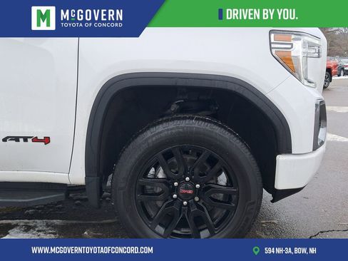 Used 2022 GMC Sierra 1500 AT4 w/ AT4 Premium Package image 9