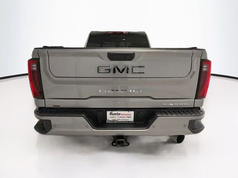 Certified 2026 GMC Sierra 2500 Denali Ultimate AWD/4WD image 6