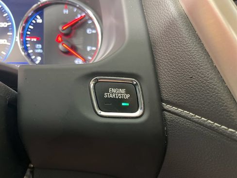 Used 2023 GMC Acadia Denali w/ Denali Ultimate Package FWD image 26
